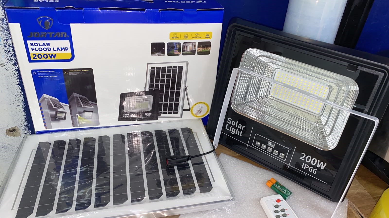 LAMPARA SOLAR LED 200W - Image 2